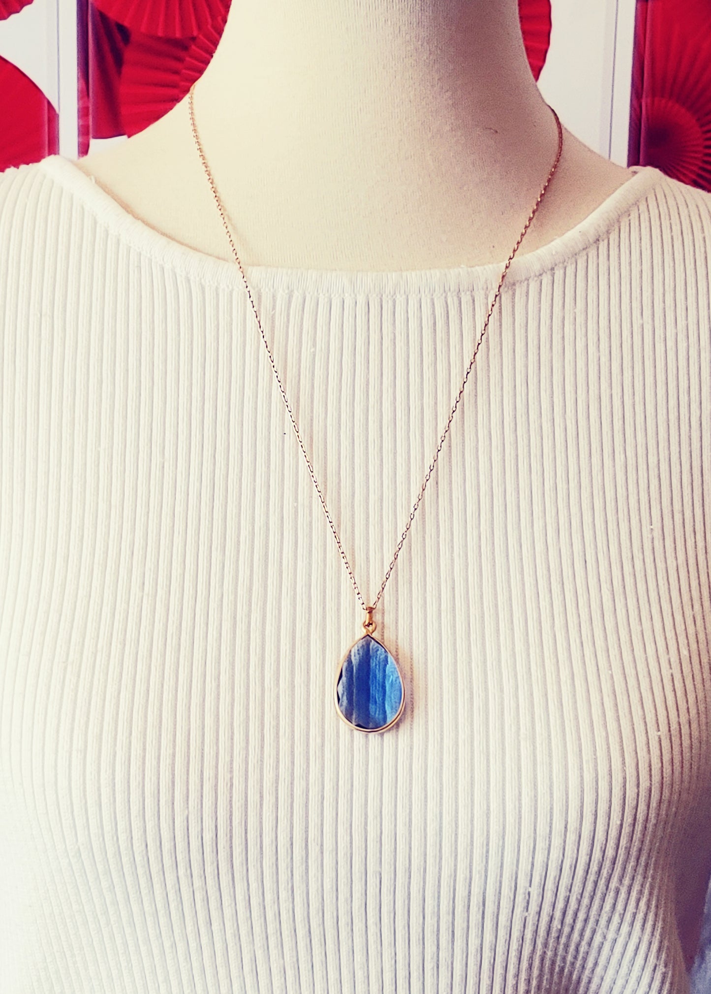 London Topaz pendant necklace
