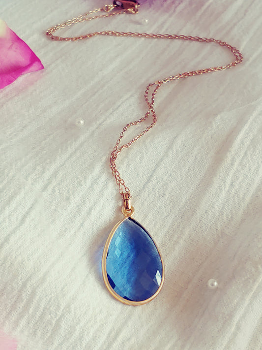 London Topaz pendant necklace