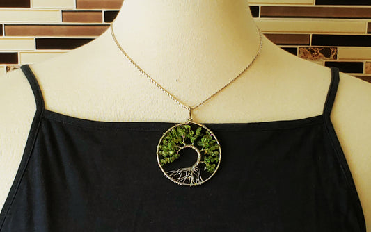 Tree of life pendant necklace with Peridot
