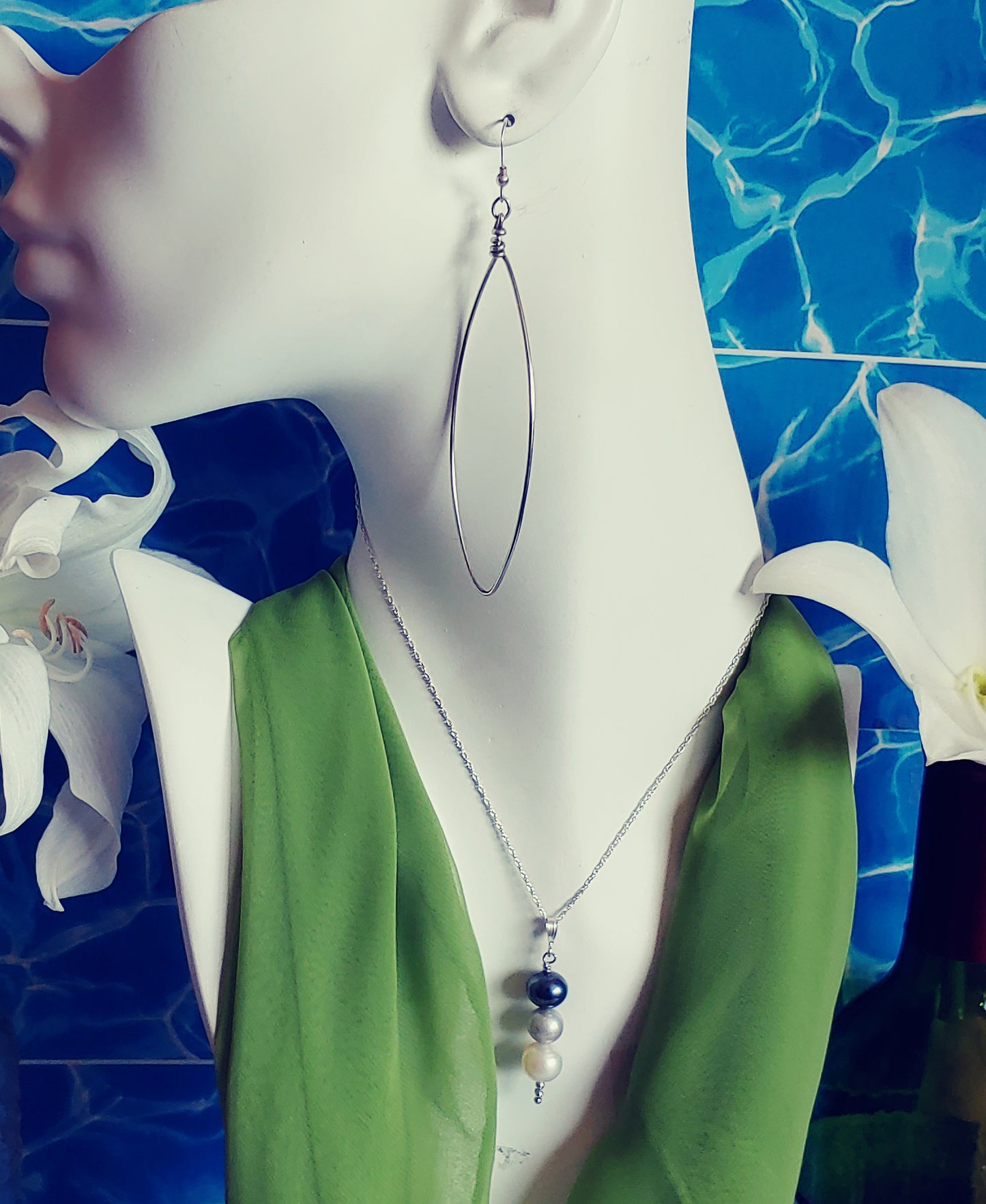 Tri colored FWP pendant necklace