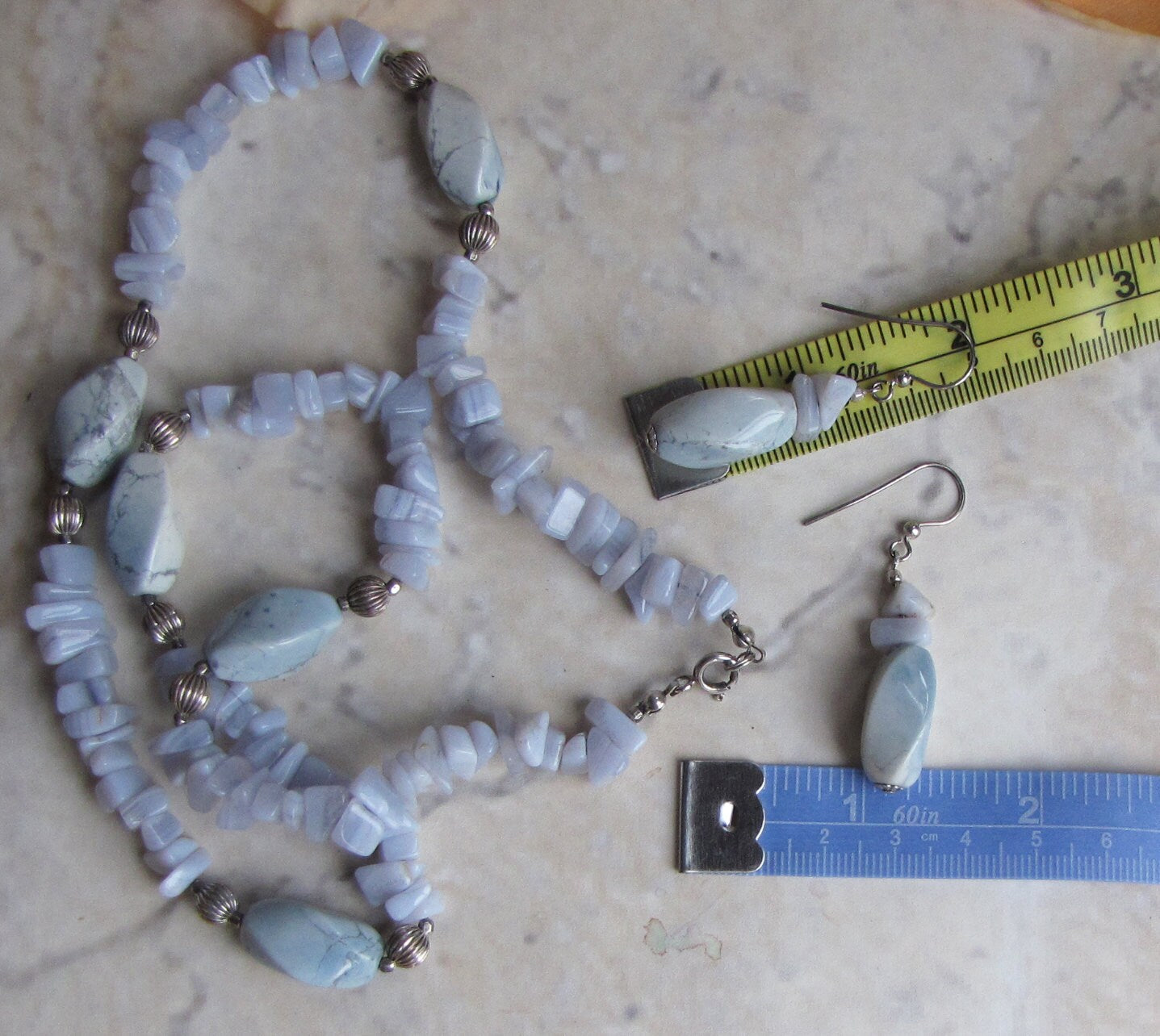 Blue agate chip and blue howlite necklace and dangle earrings