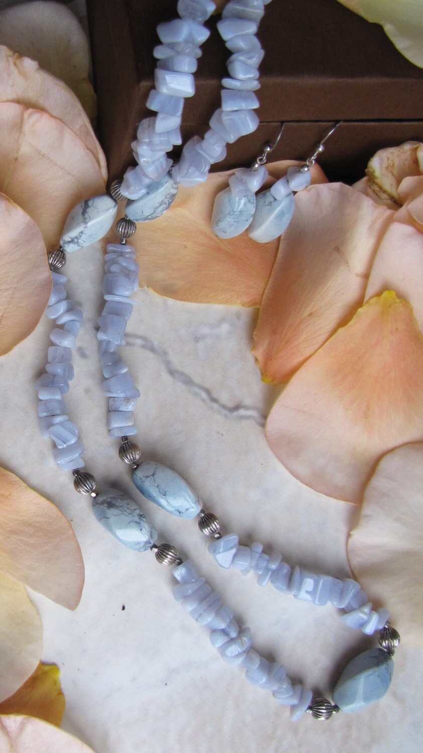 Blue agate chip and blue howlite necklace and dangle earrings