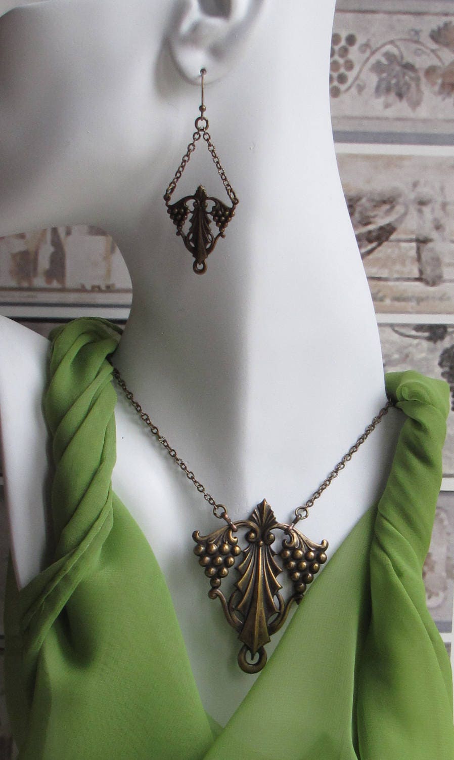 Grape leaf pendant necklace and drop earring set