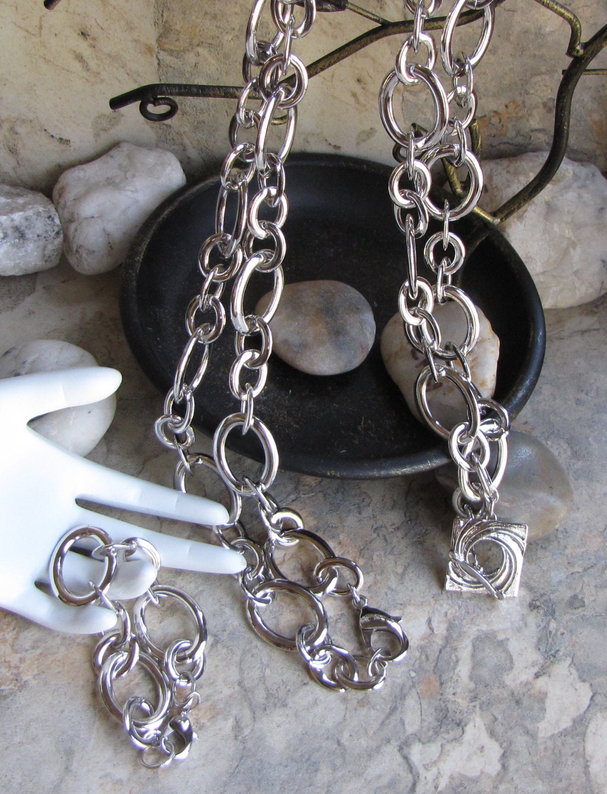 Collar style Bastille chain necklace and matching bracelet