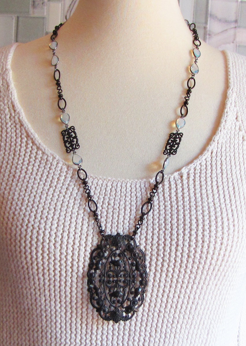 Marquis pendant necklace