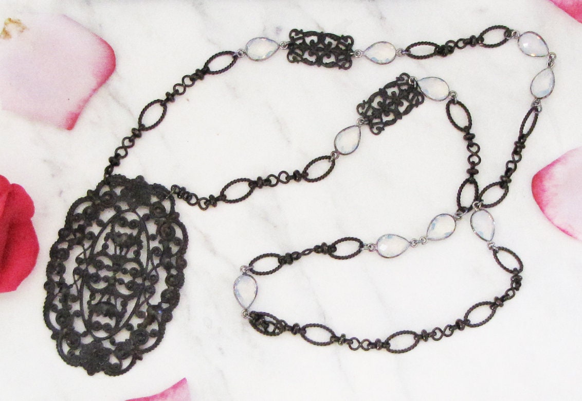 Marquis pendant necklace