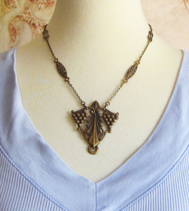 Grape leaf pendant necklace and drop earring set