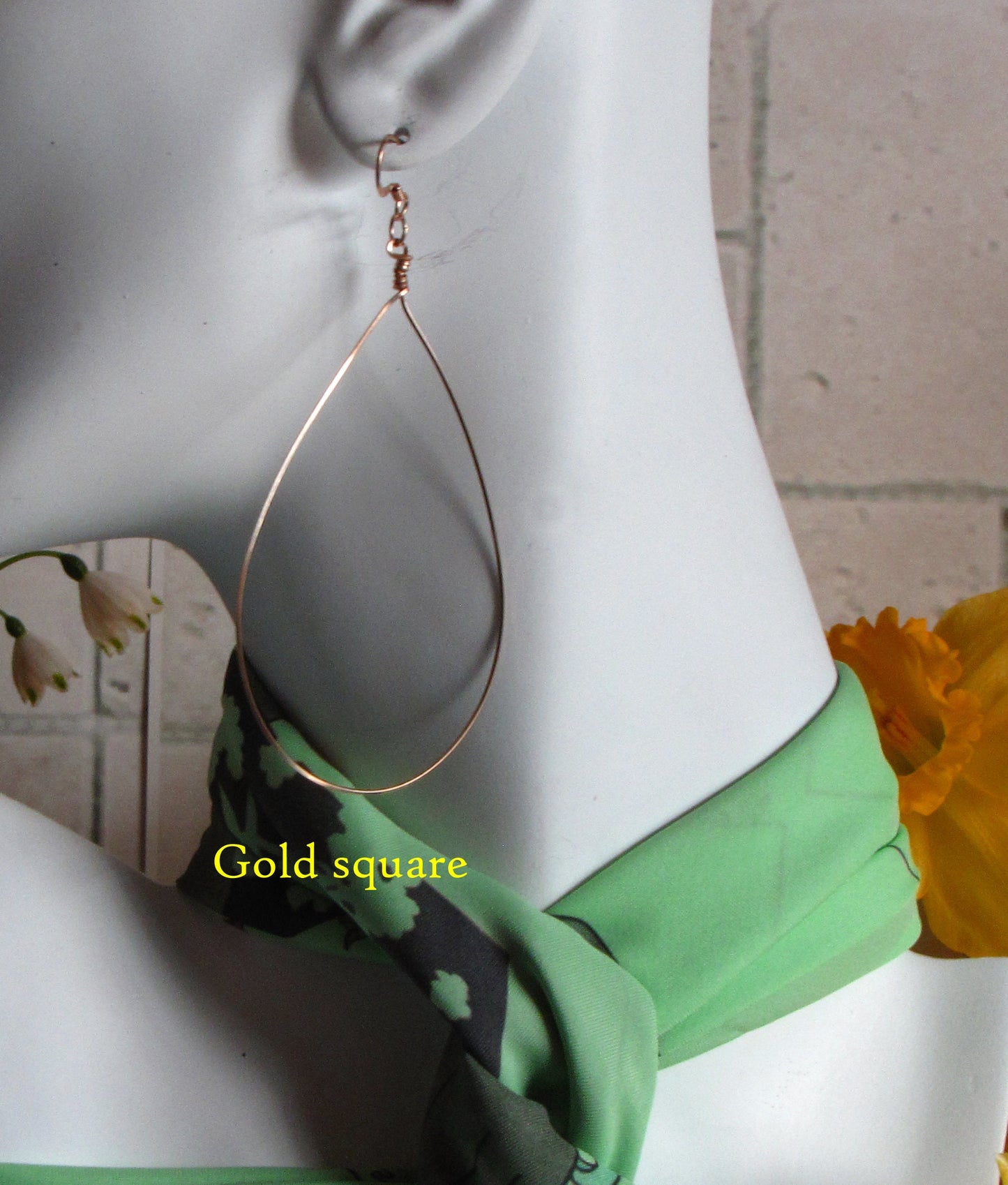 Teardrop hoop earrings in square wire