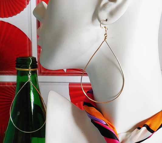 Teardrop hoop earrings in square wire