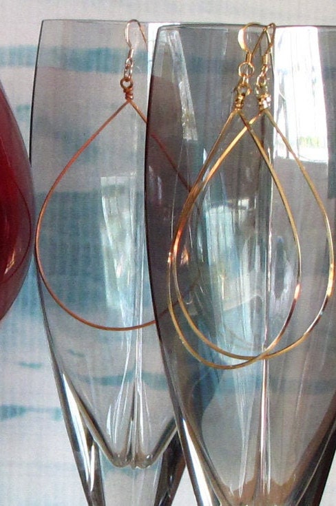 Teardrop hoop earrings in square wire