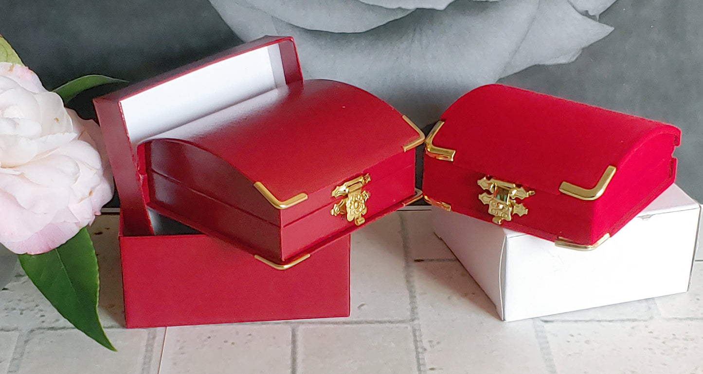 White Freshwater pearl tincup necklace and dangle earrings gift set