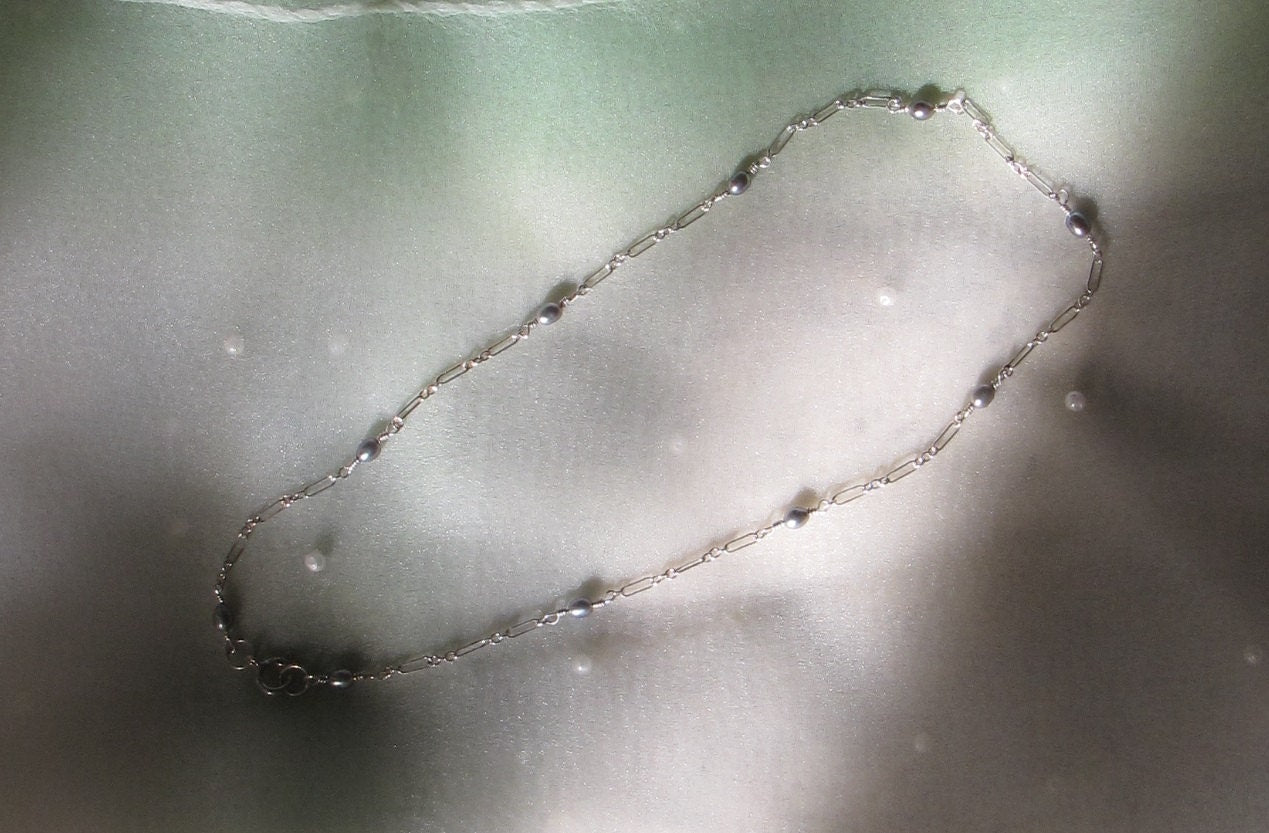 The 5x4mm shape of the pearls give a more stream line look.
