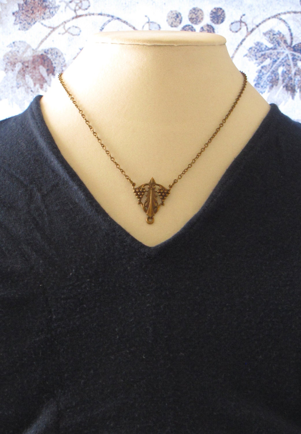 Small grape leaf pendant necklace and matching earring set